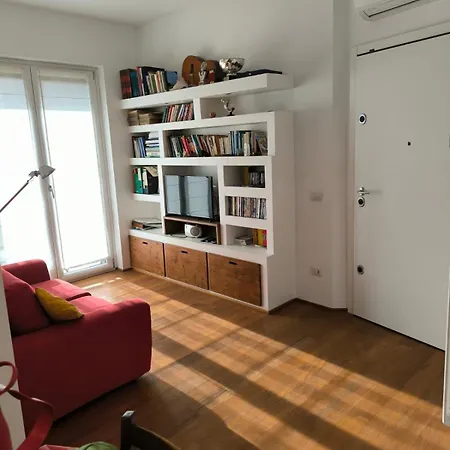 Apartment Bilocale Con Vista Milan